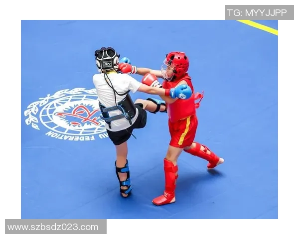 儿童足球服装的选择与搭配指南让孩子们在球场上尽情展现活力与风采